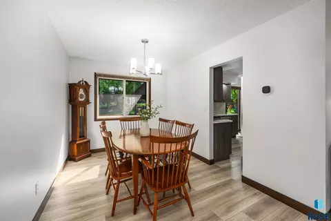Dining - 2433 E Stanton Dr, Sioux Falls, SD 57103 photo 1 of 1