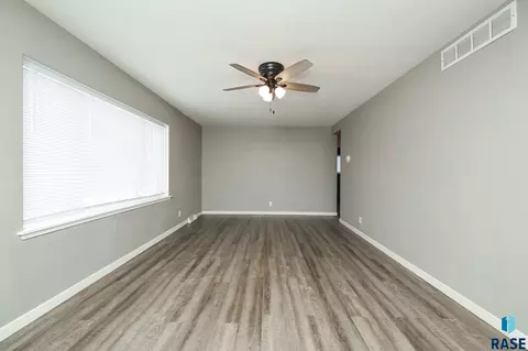Living - 501 S 5th Ave, Brandon, SD 57005 photo 3 of 4