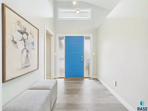 Entry Way - 6500 E Steamboat Trl, Sioux Falls, SD 57110 photo 1 of 1