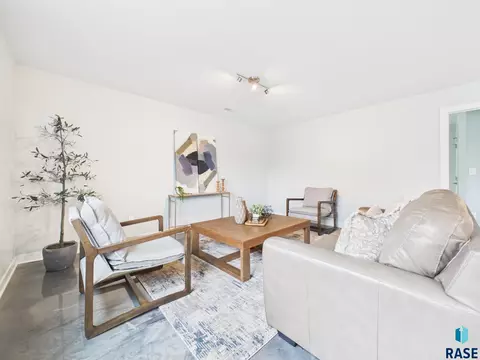 Living - 6500 E Steamboat Trl, Sioux Falls, SD 57110 photo 7 of 7