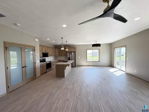 Living - 5119 E 67th St, Sioux Falls, SD 57108 photo 1 of 2