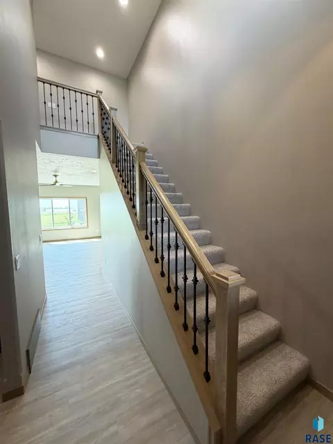 Entry Way - 5119 E 67th St, Sioux Falls, SD 57108 photo 1 of 2