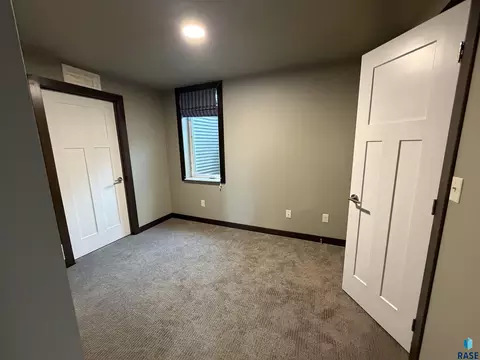 Bedroom - 226 E Residence Pl, Sioux Falls, SD 57104 photo 5 of 5