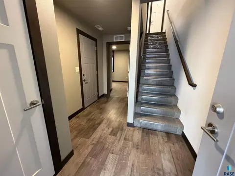 Entry Way - 226 E Residence Pl, Sioux Falls, SD 57104 photo 1 of 1