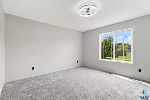 Bedroom - 4404 E Steeple Cir, Sioux Falls, SD 57103 photo 1 of 4