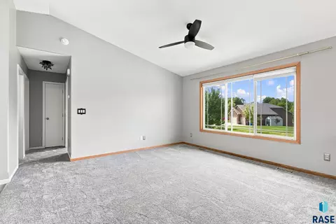 Living - 4404 E Steeple Cir, Sioux Falls, SD 57103 photo 2 of 3