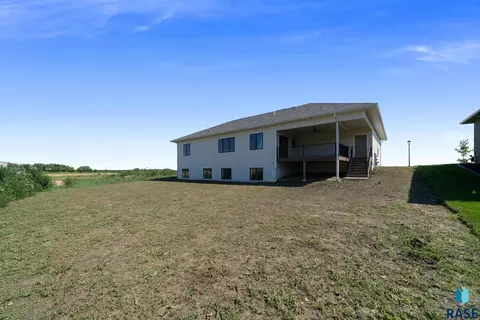 Exterior - 408 E 11th St, Crooks, SD 57020 photo 3 of 4