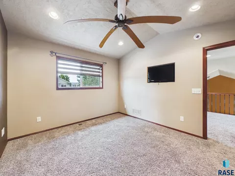 Bedroom - 2900 E Indigo Pl, Sioux Falls, SD 57108 photo 4 of 5