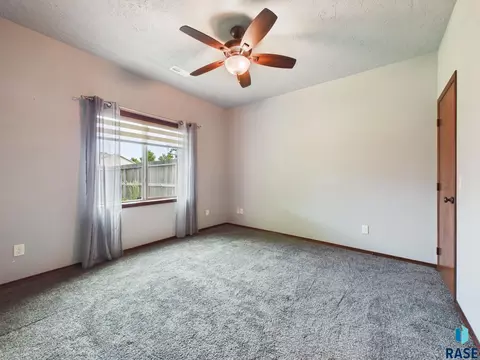 Bedroom - 2900 E Indigo Pl, Sioux Falls, SD 57108 photo 1 of 5