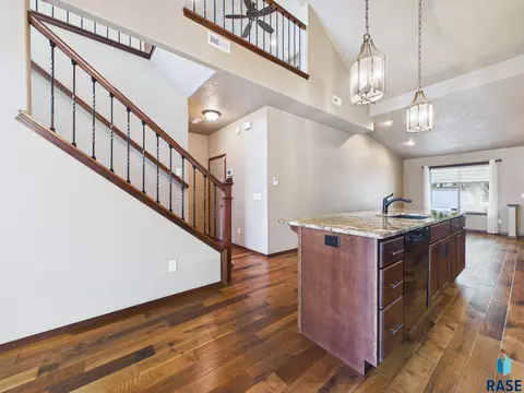 Entry Way - 2900 E Indigo Pl, Sioux Falls, SD 57108 photo 2 of 2