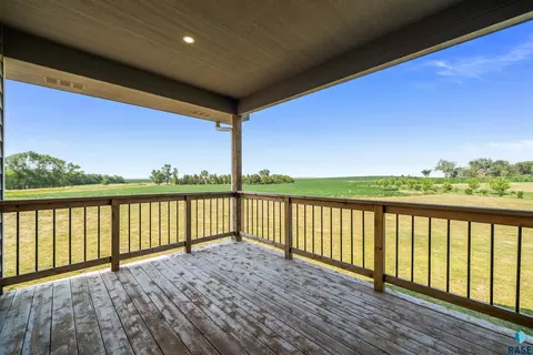 Exterior - 25398 454th Ave, Montrose, SD 57048 photo 2 of 11
