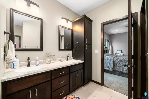 Bath - 25398 454th Ave, Montrose, SD 57048 photo 3 of 7