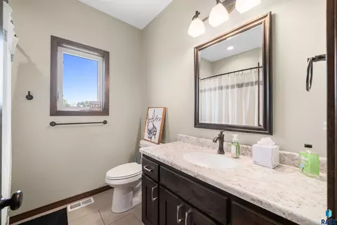 Bath - 25398 454th Ave, Montrose, SD 57048 photo 4 of 7