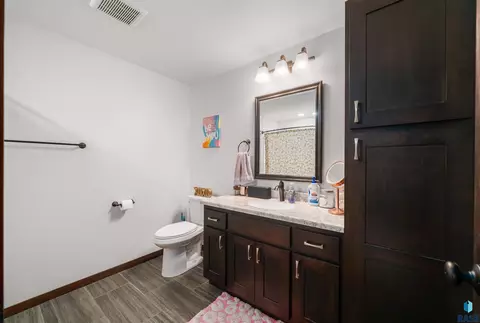 Bath - 25398 454th Ave, Montrose, SD 57048 photo 6 of 7
