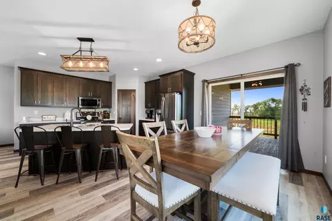Dining - 25398 454th Ave, Montrose, SD 57048 photo 1 of 2