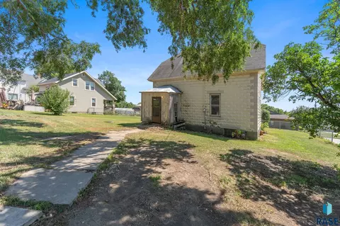 Exterior - 804 E 5th St, Canton, SD 57013 photo 4 of 14
