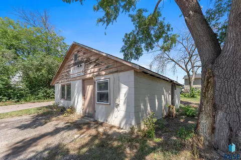 Other - 804 E 5th St, Canton, SD 57013 photo 3 of 16