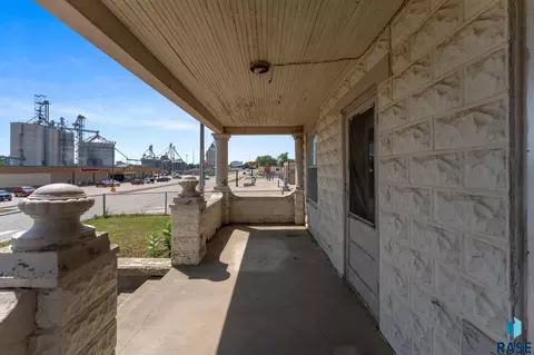 Exterior - 804 E 5th St, Canton, SD 57013 photo 6 of 14