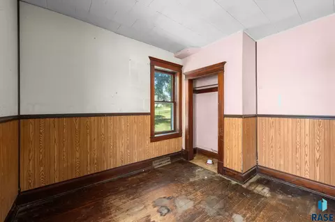 Bedroom - 804 E 5th St, Canton, SD 57013 photo 1 of 8