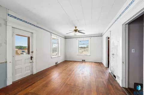 Living - 804 E 5th St, Canton, SD 57013 photo 1 of 3