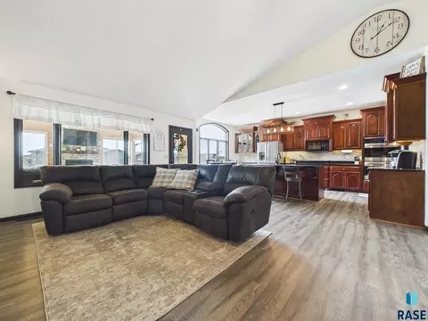 Other - 809 E Leslie Dr, Garretson, SD 57030 photo 2 of 7