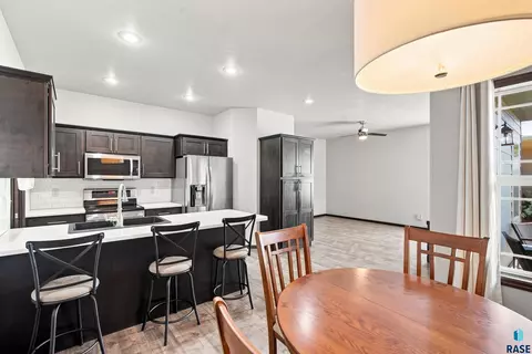 Dining - 5108 E Villa Ridge St, Sioux Falls, SD 57110 photo 1 of 1