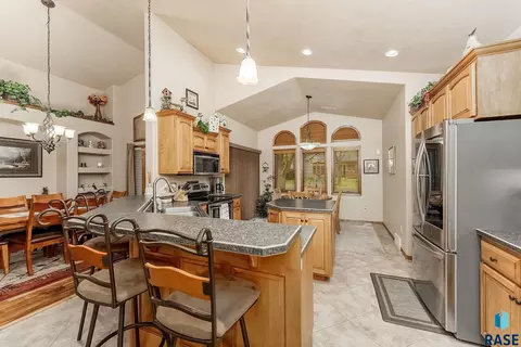 Kitchen - 711 70th Pl E, Sioux Falls, SD 57108 photo 1 of 3