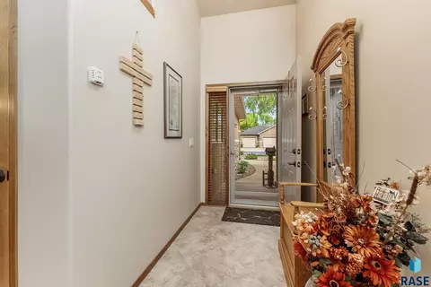 Entry Way - 711 70th Pl E, Sioux Falls, SD 57108 photo 1 of 1