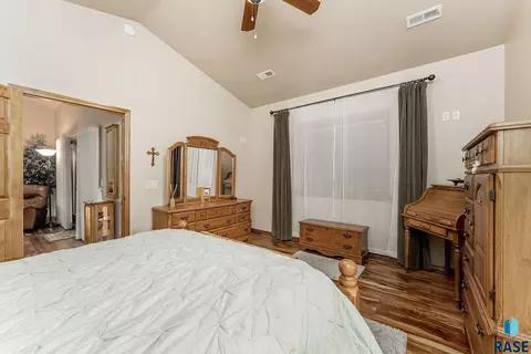 Bedroom - 711 70th Pl E, Sioux Falls, SD 57108 photo 2 of 4