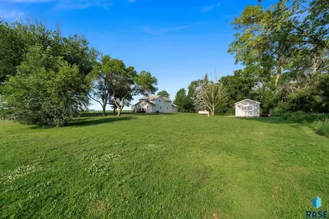 Exterior - 47608 300th St, Alcester, SD 57001 photo 7 of 8