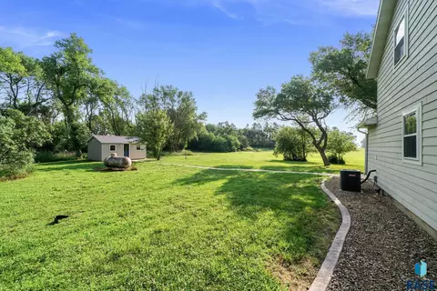 Exterior - 47608 300th St, Alcester, SD 57001 photo 8 of 8