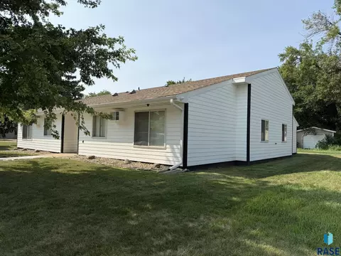 Exterior - 310 E 3rd St, Bridgewater, SD 57319 photo 2 of 14