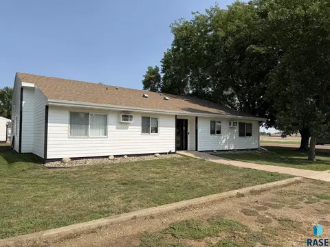 Exterior - 310 E 3rd St, Bridgewater, SD 57319 photo 3 of 14