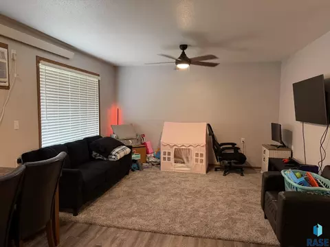 Living - 310 E 3rd St, Bridgewater, SD 57319 photo 4 of 7