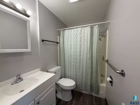 Bath - 310 E 3rd St, Bridgewater, SD 57319 photo 1 of 4