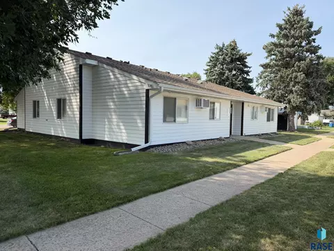 Exterior - 310 E 3rd St, Bridgewater, SD 57319 photo 4 of 14