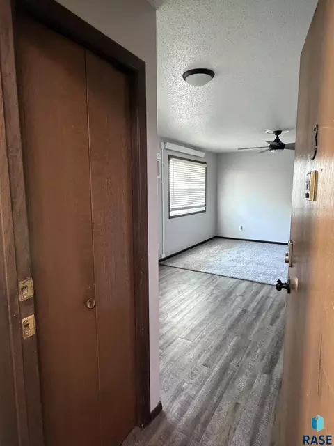 Entry Way - 310 E 3rd St, Bridgewater, SD 57319 photo 4 of 10