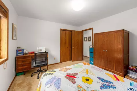 Bedroom - 25876 481st Ave, Brandon, SD 57005 photo 6 of 9