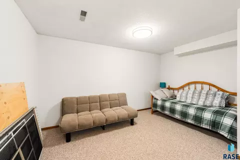 Bedroom - 25876 481st Ave, Brandon, SD 57005 photo 8 of 9