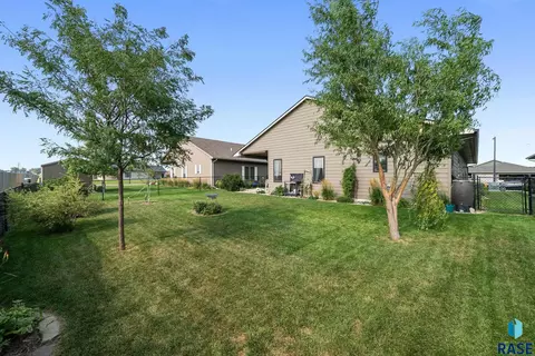 Exterior - 145 Devitt Dr, Harrisburg, SD 57032 photo 7 of 8