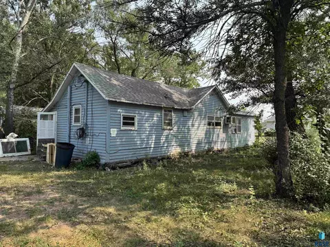 602 E 1st St, Plankinton, SD 57368 photo 3