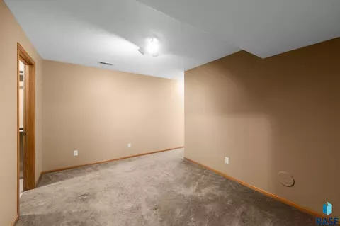 Other - 104 E 9th St, Crooks, SD 57020 photo 10 of 10