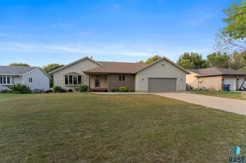 Exterior - 104 E 9th St, Crooks, SD 57020 photo 2 of 15