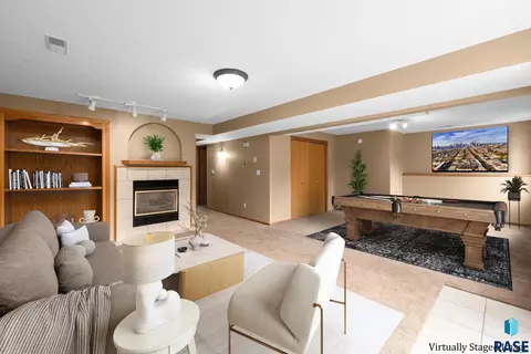 Living - 104 E 9th St, Crooks, SD 57020 photo 7 of 10