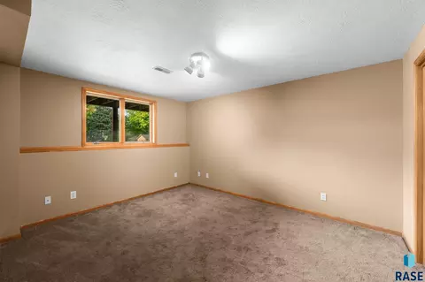 Bedroom - 104 E 9th St, Crooks, SD 57020 photo 7 of 9