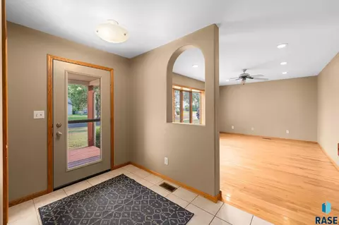 Entry Way - 104 E 9th St, Crooks, SD 57020 photo 2 of 3