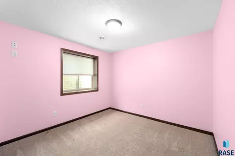 Bedroom - 1529 E Gold Dust St, Sioux Falls, SD 57104 photo 6 of 7