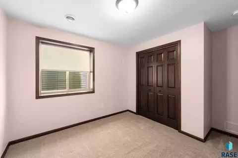 Bedroom - 1529 E Gold Dust St, Sioux Falls, SD 57104 photo 5 of 7