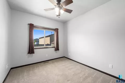 Bedroom - 1529 E Gold Dust St, Sioux Falls, SD 57104 photo 3 of 7