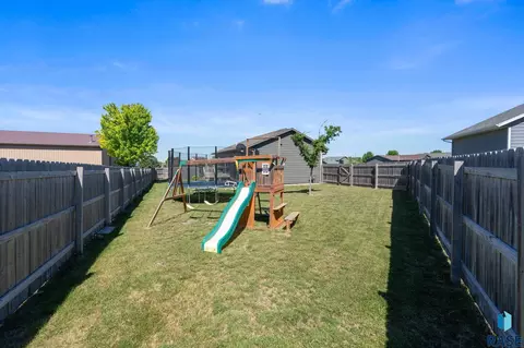 Exterior - 1529 E Gold Dust St, Sioux Falls, SD 57104 photo 6 of 6